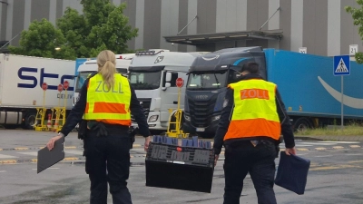 Im Fokus der bundesweiten Kontrollen wie hier in Köln stehen die Fahrer von Paketzustellern. (Foto: -/dpa)