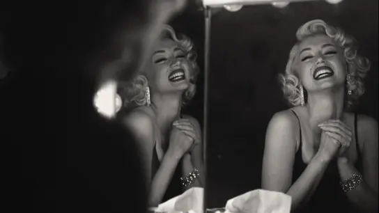 Ana de Armas als Marilyn Monroe in einer Szene des Films „Blonde“. (Foto: 2022 © Netflix/dpa)