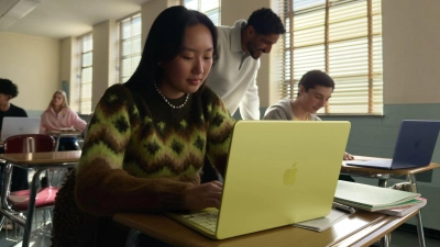 Für Apple ein überraschend niedriger Einstiegspreis: Schüler und Studenten kommen ab 599 Euro zu einem MacBook Neo, alle anderen ab 699 Euro. (Foto: Apple Inc./dpa-tmn)
