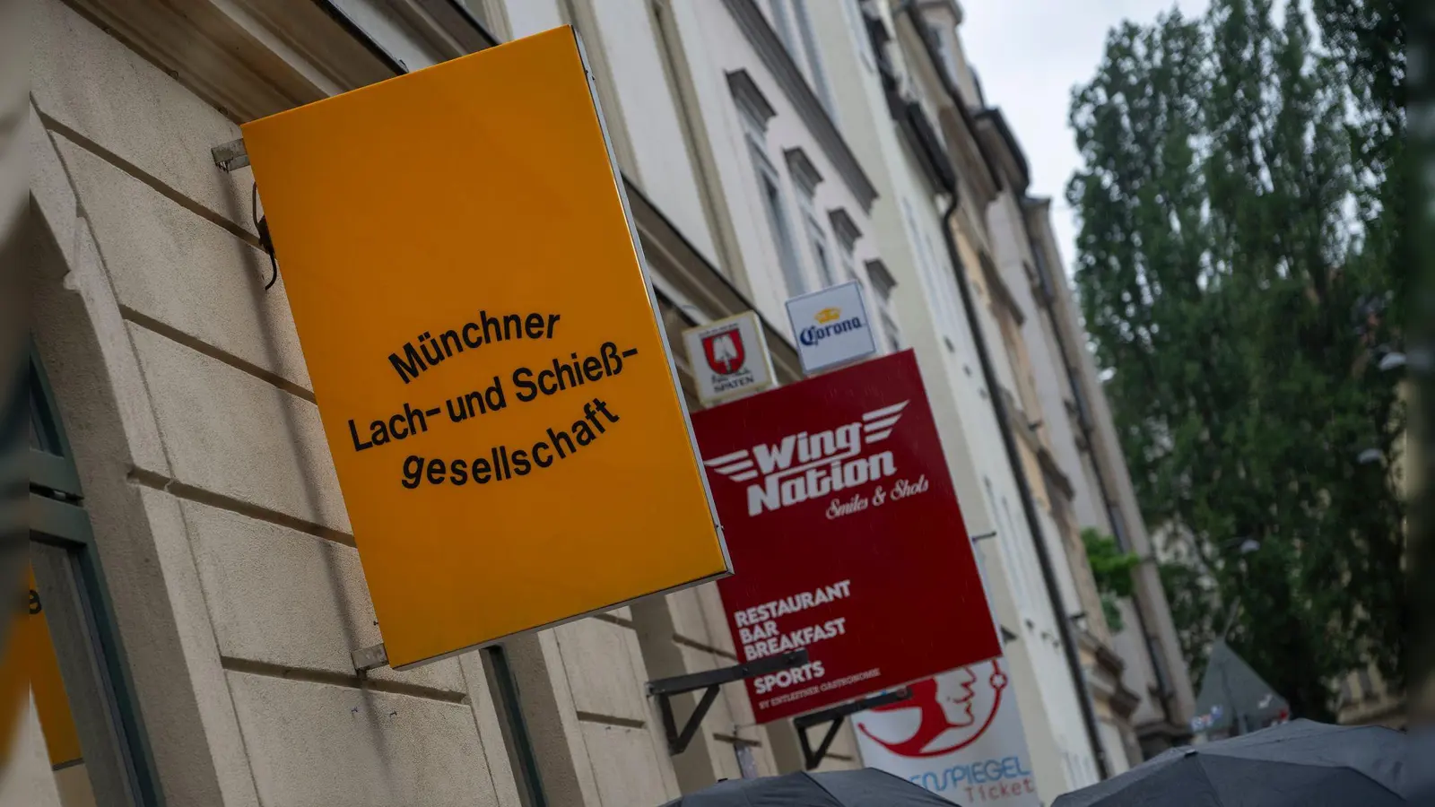 Die Lach- und Schießgesellschaft wird aus Schwabing umziehen. (Archivbild) (Foto: Stefan Puchner/dpa)