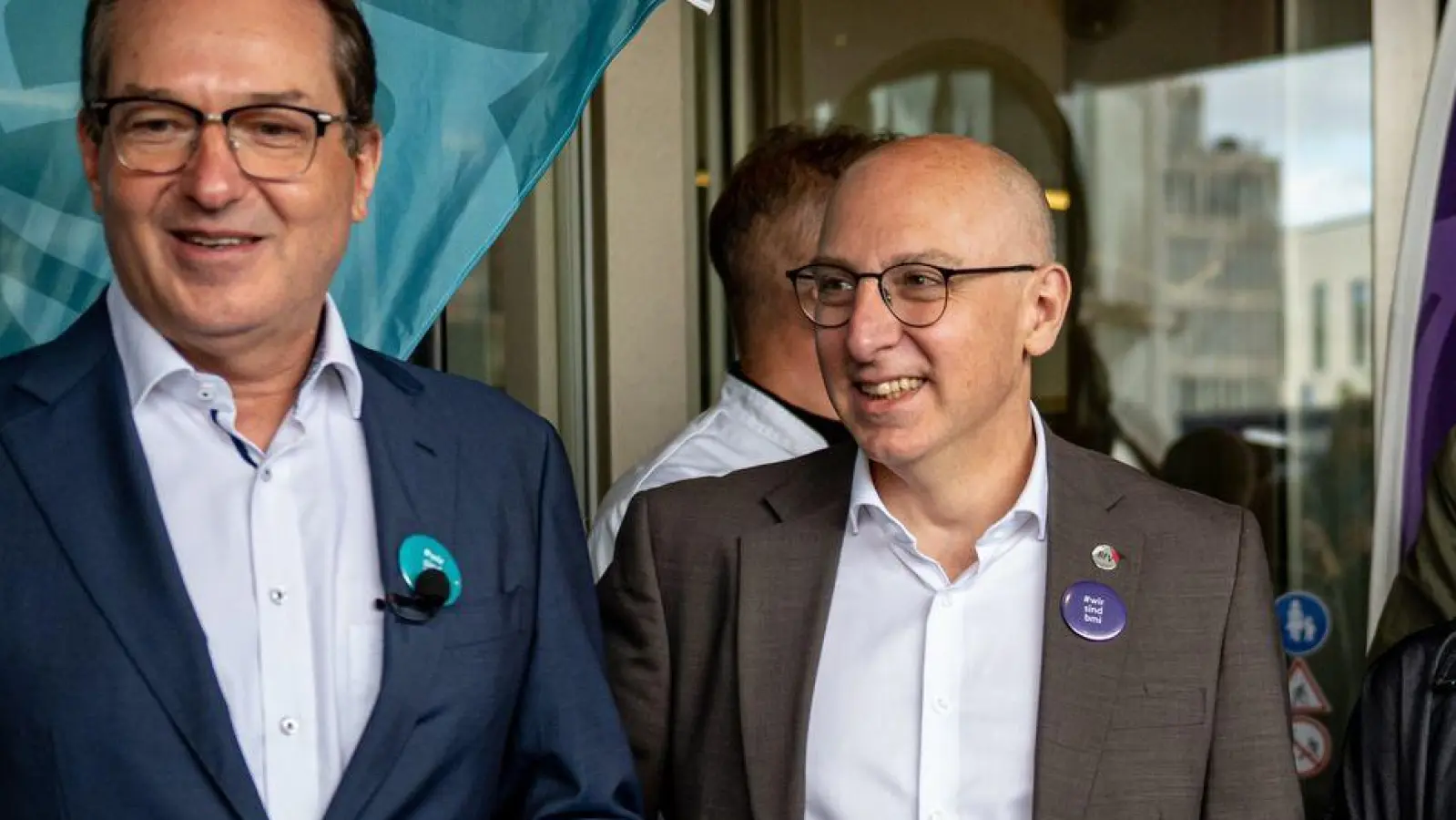 Am Tag der offenen Tür der Bundesregierung gab es einen Kuchen. Das Bundesamt für Verfassungsschutz feiert in diesem Jahr sein 75-jähriges Bestehen. (Archivfoto) (Foto: Fabian Sommer/dpa)