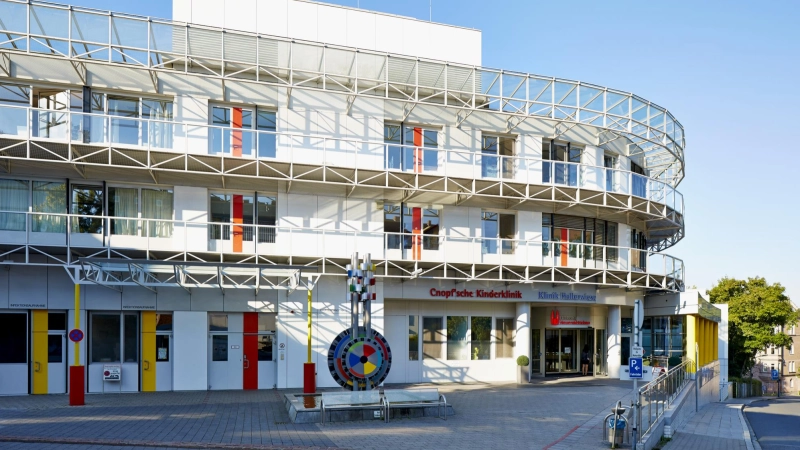 Die Klinik Hallerwiese – Cnopfsche Kinderklinik gehört zu den zentralen Häusern der Nürnberger Gesundheitsversorgung. (Foto: Christine Blei/Diakoneo)