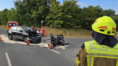 Bei einem Unfall bei Losaurach wurde eine Motorradfahrerin schwer verletzt. (Foto: Rainer Weiskirchen/Feuerwehren im Landkreis Neustadt/Aisch-Bad Windsheim)