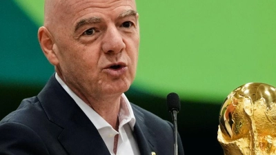 FIFA-Präsident Gianni Infantino sorgt für Wirbel mit seinen jüngsten Plänen. (Archivbild) (Foto: Tony Gutierrez/AP/dpa)