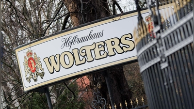 Die Brauerei Wolters stellt Antrag auf Insolvenz in Eigenregie. (Archivfoto)  (Foto: Julian Stratenschulte/dpa)