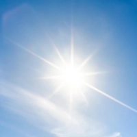 Die Umstellung der Großwetterlage sorgt wohl bis auf Weiteres für ungewöhnlich heißes Hochsommerwetter. (Symbolbild: Mirko Fryska)