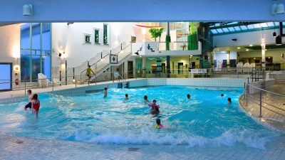Das Ansbacher Schwimmbad Aquella verzeichnet 2023 als besonders besucherstarkes Jahr.  (Archivbild: Jim Albright)