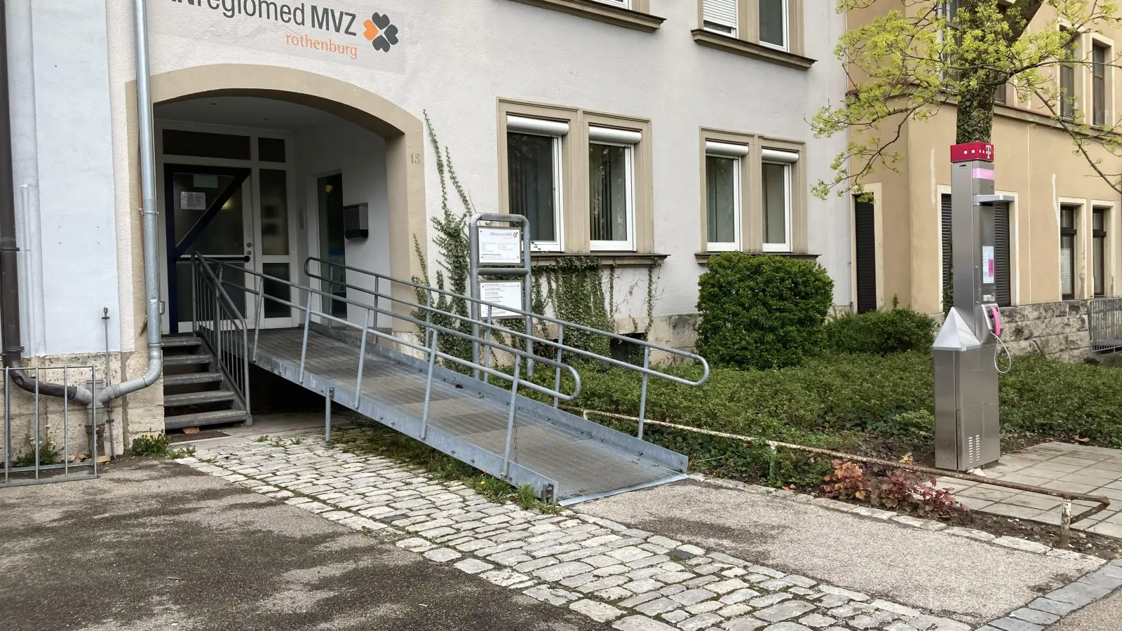 Die Medizinischen Versorgungszentren von ANregiomed (im Bild das MVZ Rothenburg) fahren große Verluste ein. Der Aufsichtsrat soll nun Entscheidungen treffen, um eine Kehrtwende zu erreichen. (Foto: Clarissa Kleinschrot)