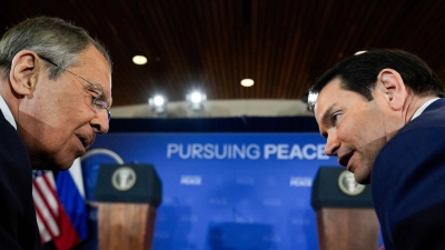 Die Außenminister Russlands und der USA sollen ein Treffen der Präsidenten Putin und Trump vorbereiten. (Archivbild) (Foto: Julia Demaree Nikhinson/AP/dpa)