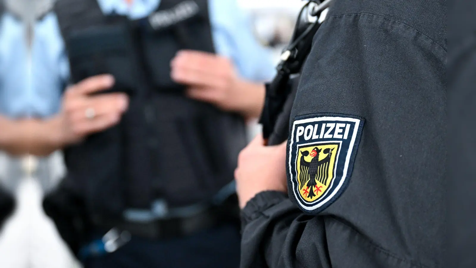 Nach mehreren Fällen von sexueller Belästigung am Aschaffenburger Hauptbahnhof hofft die Bundespolizei auf Hinweise von Zeugen. (Symbolbild) (Foto: Sven Hoppe/dpa)