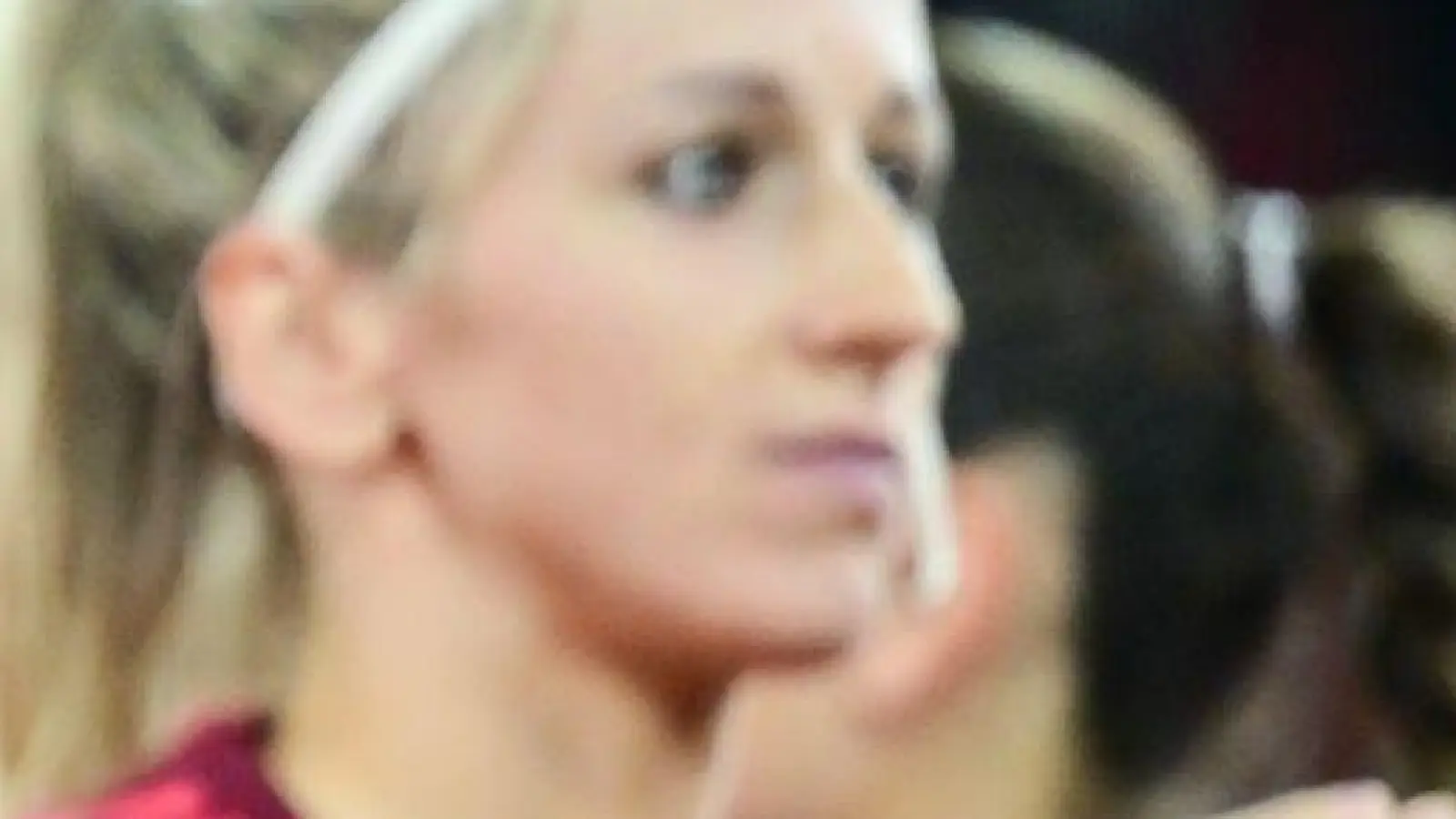 Frust nach dem 1:4: Klara Bühl, Janina Minge und Kathrin Hendrich (v.l.n.r.). (Foto: Sebastian Christoph Gollnow/dpa)