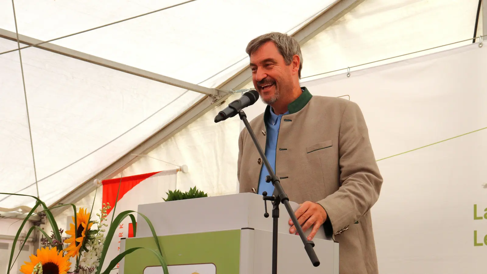 Der bayerische Ministerpräsident Markus Söder war erstmals persönlich am Johannitag – und bestens gelaunt. (Foto: Antonia Müller)