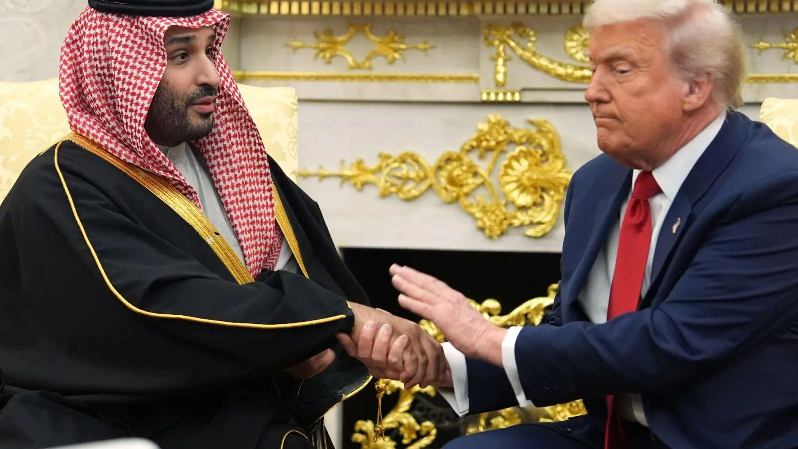 Kronprinz von Saudi-Arabien bei Trump (Foto: Evan Vucci/AP/dpa)