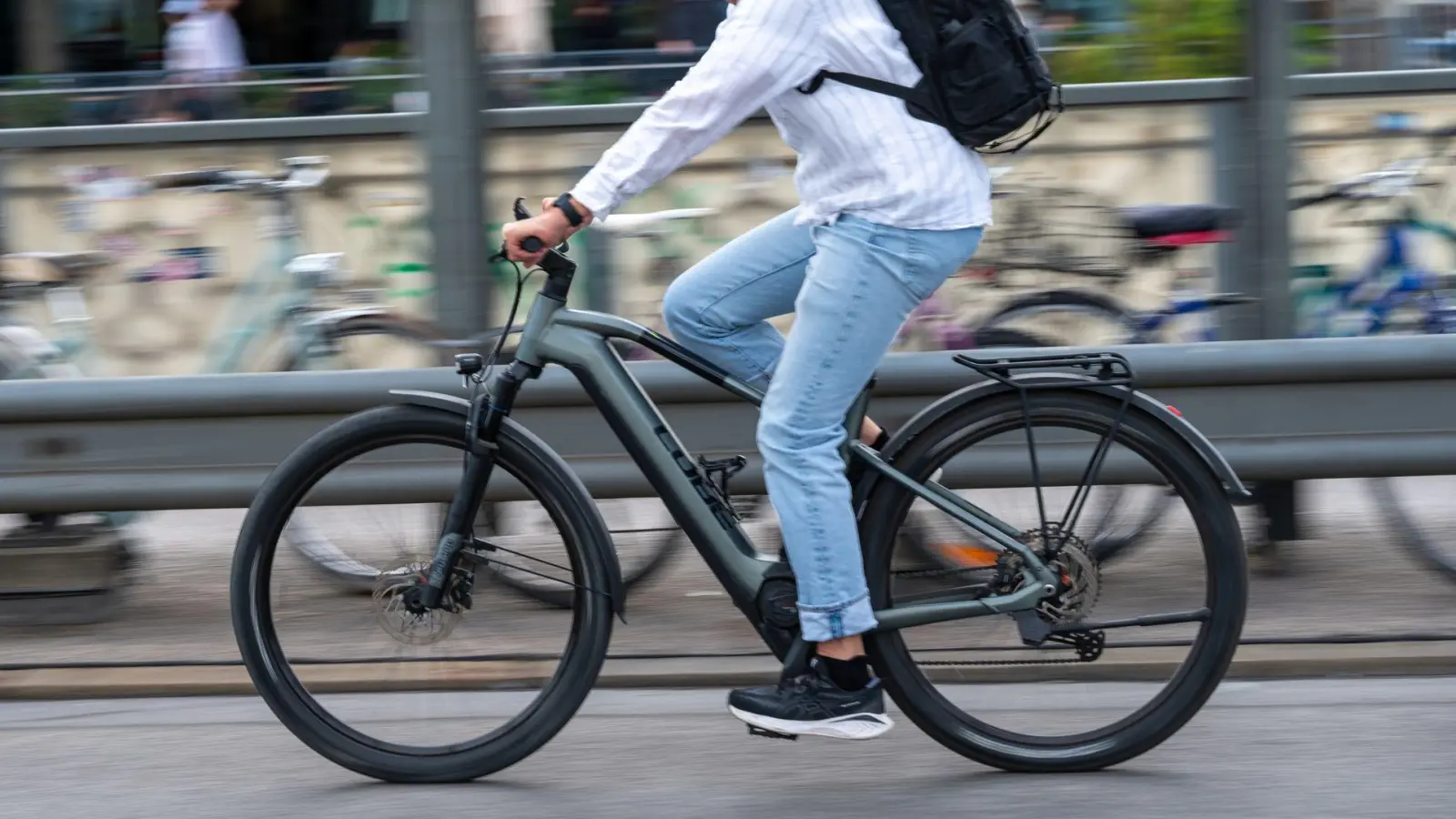 E-Bikes kommen immer häufiger zum Einsatz. (Archivbild) (Foto: Leonie Asendorpf/dpa)