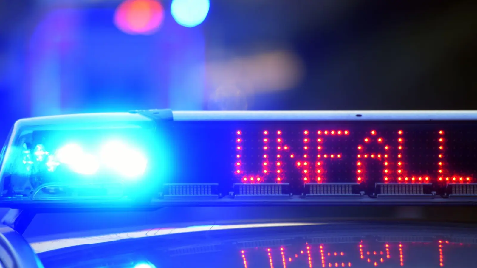 Die Überführung am Autobahnkreuz wurde am Morgen gesperrt. (Symbolbild) (Foto: Stefan Puchner/dpa)