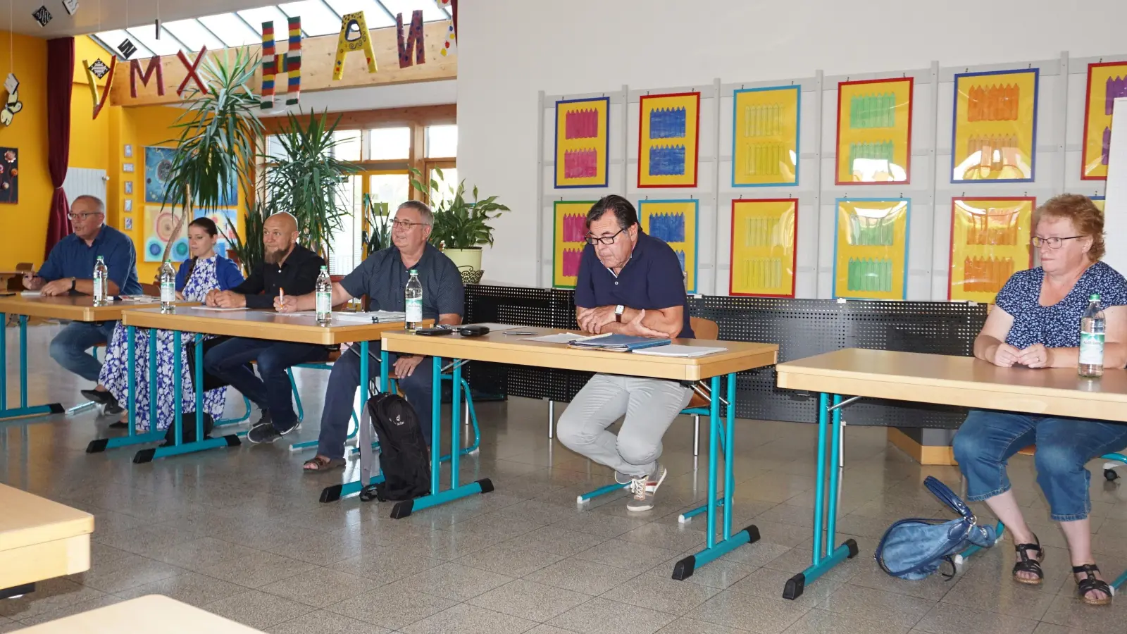 Waren erfreut über die vielen Freiwilligen, die sich für einen Helferkreis meldeten (von links): Klaus Miosga, Carolin Emmert, Alexander Barnowski, Manfred Riedel, Gerhard Rammler und Christine Krüger. (Foto: Andrea Walke)