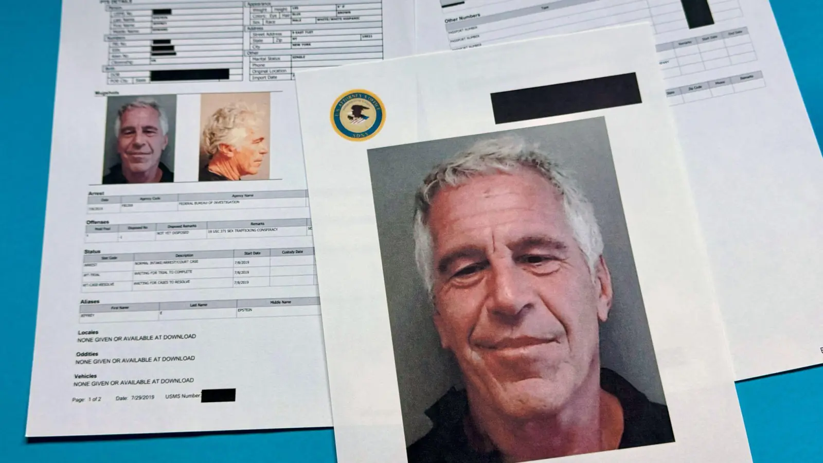 Die Epstein-Akten sorgen weltweit für Aufregung. (Archivbild) (Foto: Jon Elswick/AP/dpa)