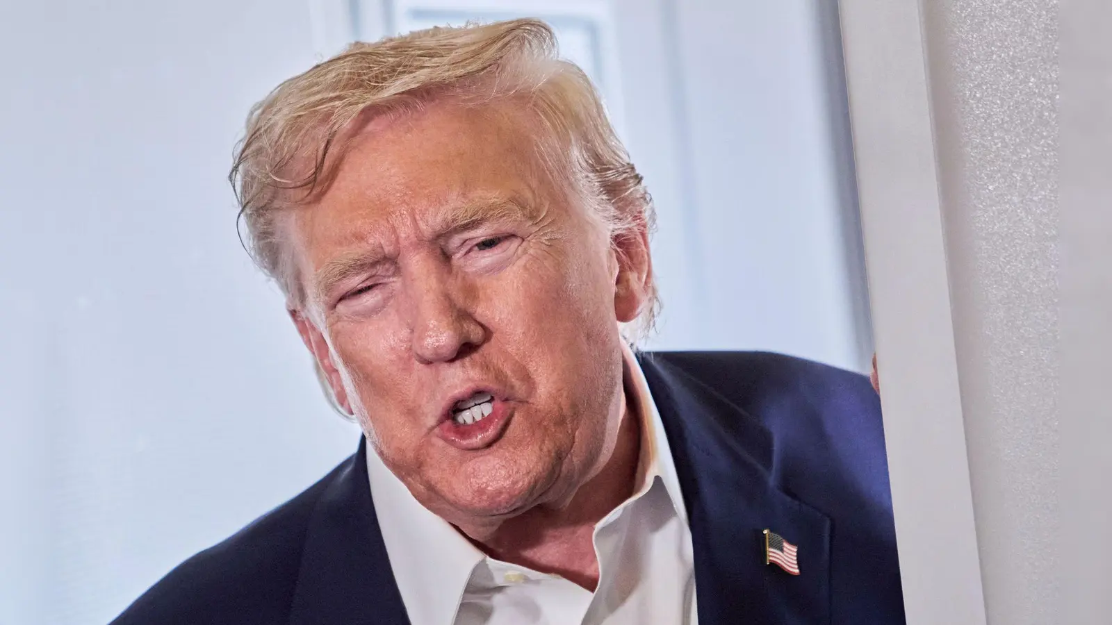 Donald Trump reagierte froh auf die Nachricht von Colberts Absetzung. (Archivbild) (Foto: Jacquelyn Martin/AP/dpa)