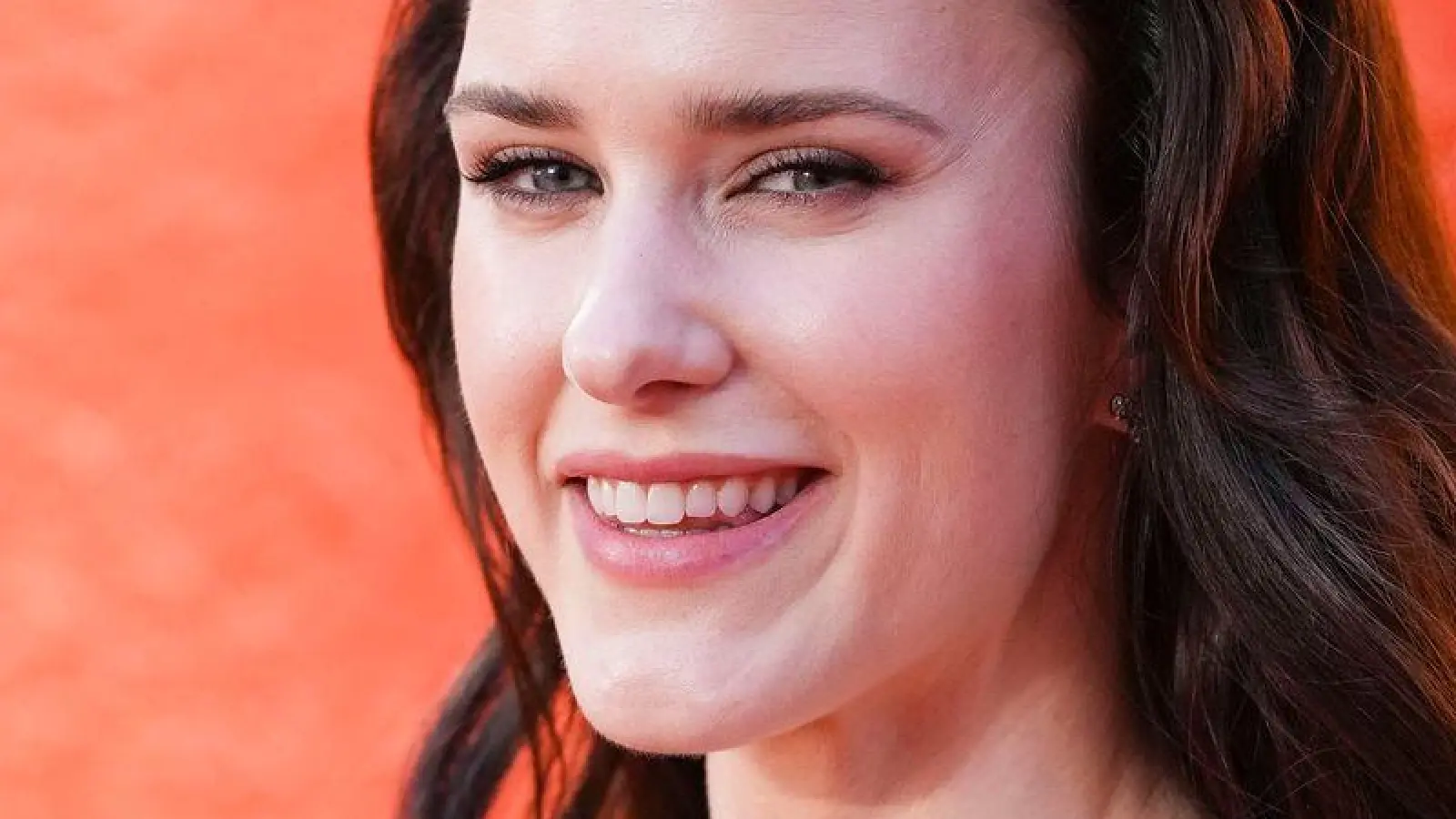 US-Schauspielerin Rachel Brosnahan war gerade auf einer öffentlichen Toilette, als Regisseur James Gunn ihr eine Rolle im neuen Superman-Film anbot. (Archivbild) (Foto: Scott A Garfitt/AP/dpa)