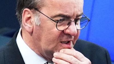 Merz und Pistorius: Zwei der wichtigsten Mitglieder des neuen Gremiums. (Archivbild) (Foto: Michael Kappeler/dpa)