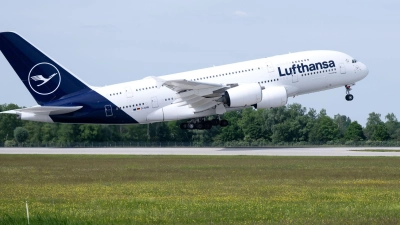 Auch zu Hause in einem Flugzeugsitz lümmen? Wer das möchte, kann bei einer Versteigerung mitmachen. (Symbolbild) (Foto: Sven Hoppe/dpa)
