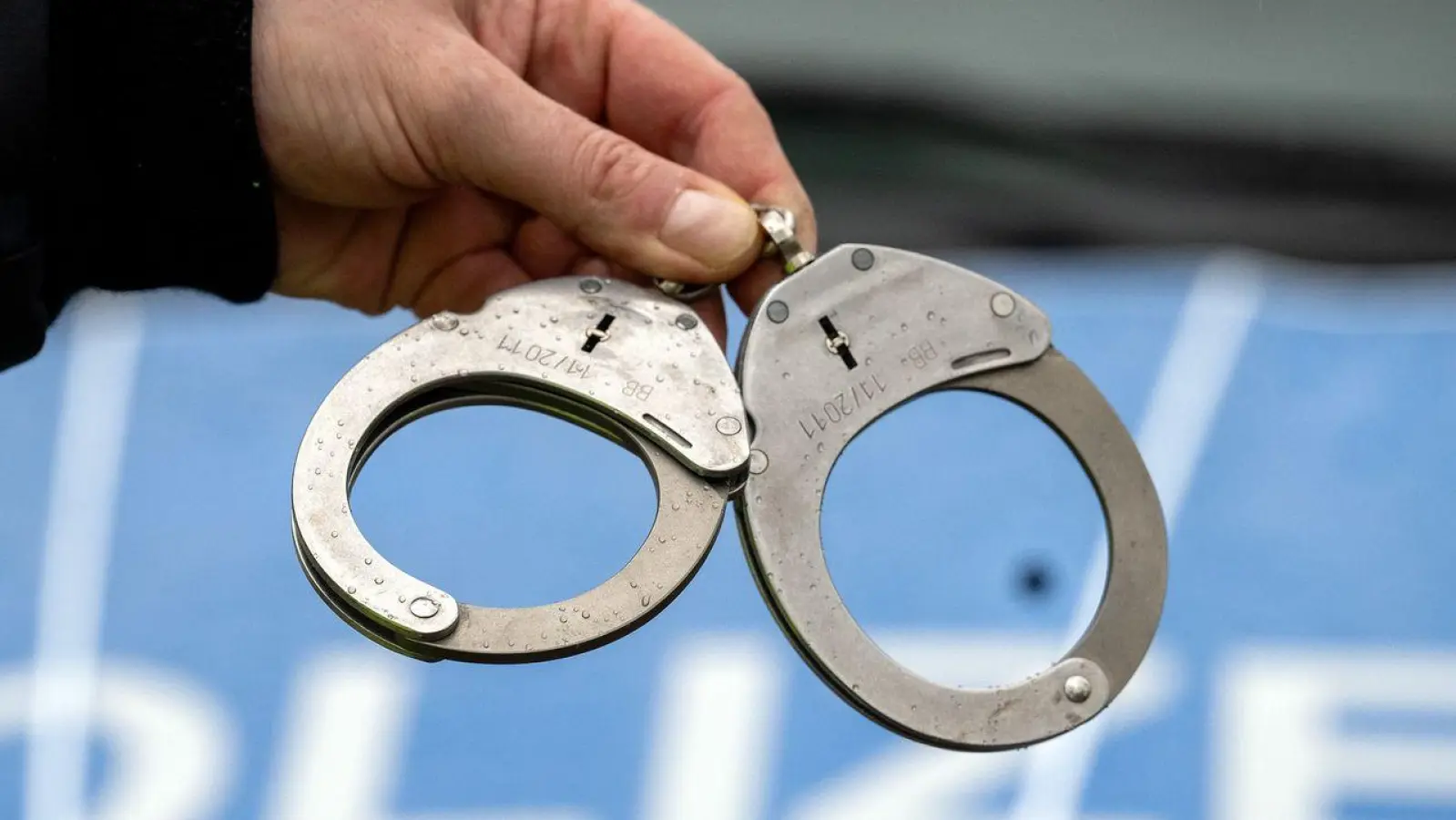 Die Polizei hat einen Verdächtigen festgenommen. (Symbolbild) (Foto: Soeren Stache/dpa)