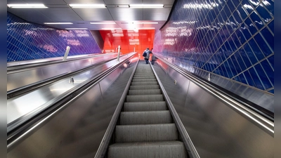 Der 88-Jährige stürzte auf der Rolltreppe eines U-Bahnhofs. (Symbolbild) (Foto: Sven Hoppe/dpa/dpa-tmn)
