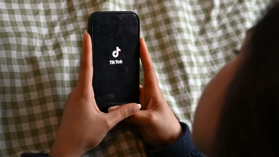  Die EU-Kommission hat sich die Online-Plattform Tiktok vorgeknöpft. (Foto: Elisa Schu/dpa)