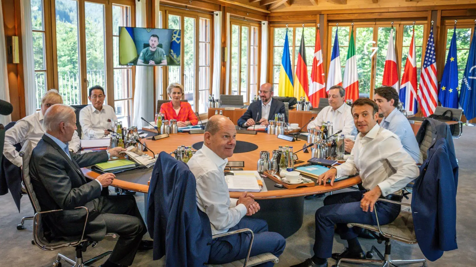 Selenskyj war am Montag zu einer Arbeitssitzung der Staats- und Regierungschefs der G7-Länder auf Schloss Elmau in Bayern zugeschaltet worden. (Foto: Michael Kappeler/dpa)