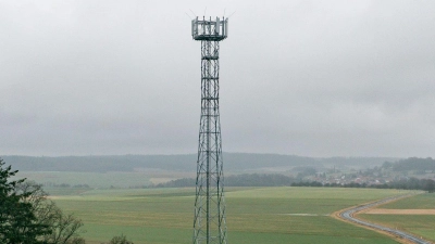 Der Sendemast von Telefónica (O2) im  mittelhessischen Vogelsbergkreis. (Foto: Quirin Leppert/O2 Telefónica /dpa)