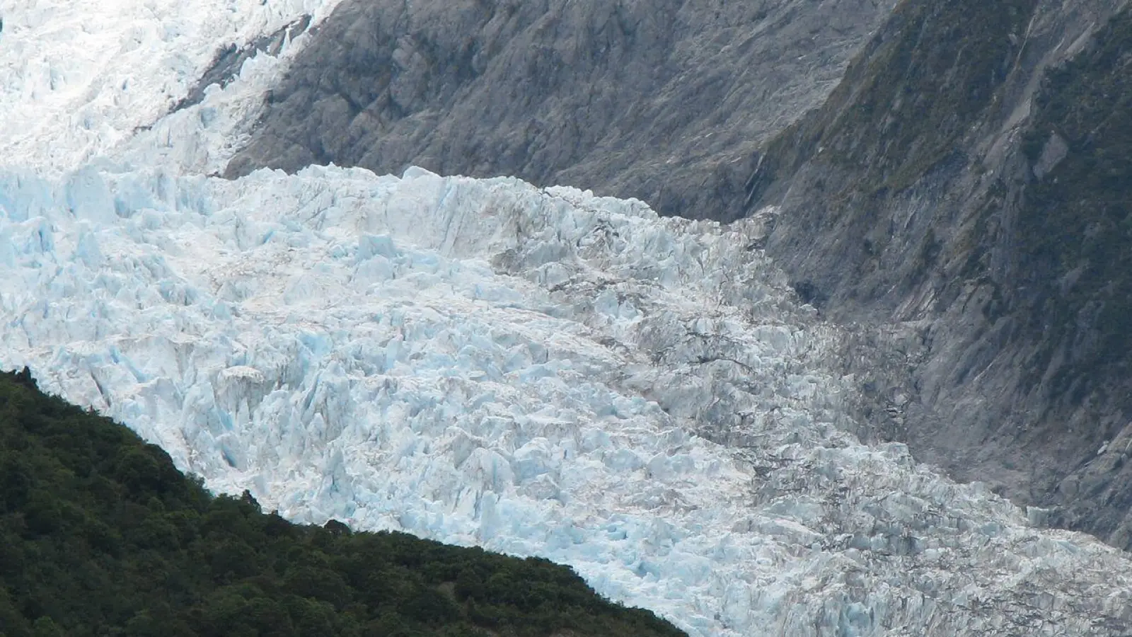 Der Fox Gletscher in Neuseeland. (Foto: Rebekah Lyell/dpa)