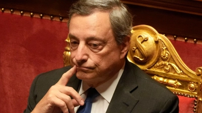 In Gedanken versunken: Der italienische Premierminister Mario Draghi. (Foto: Gregorio Borgia/AP/dpa)