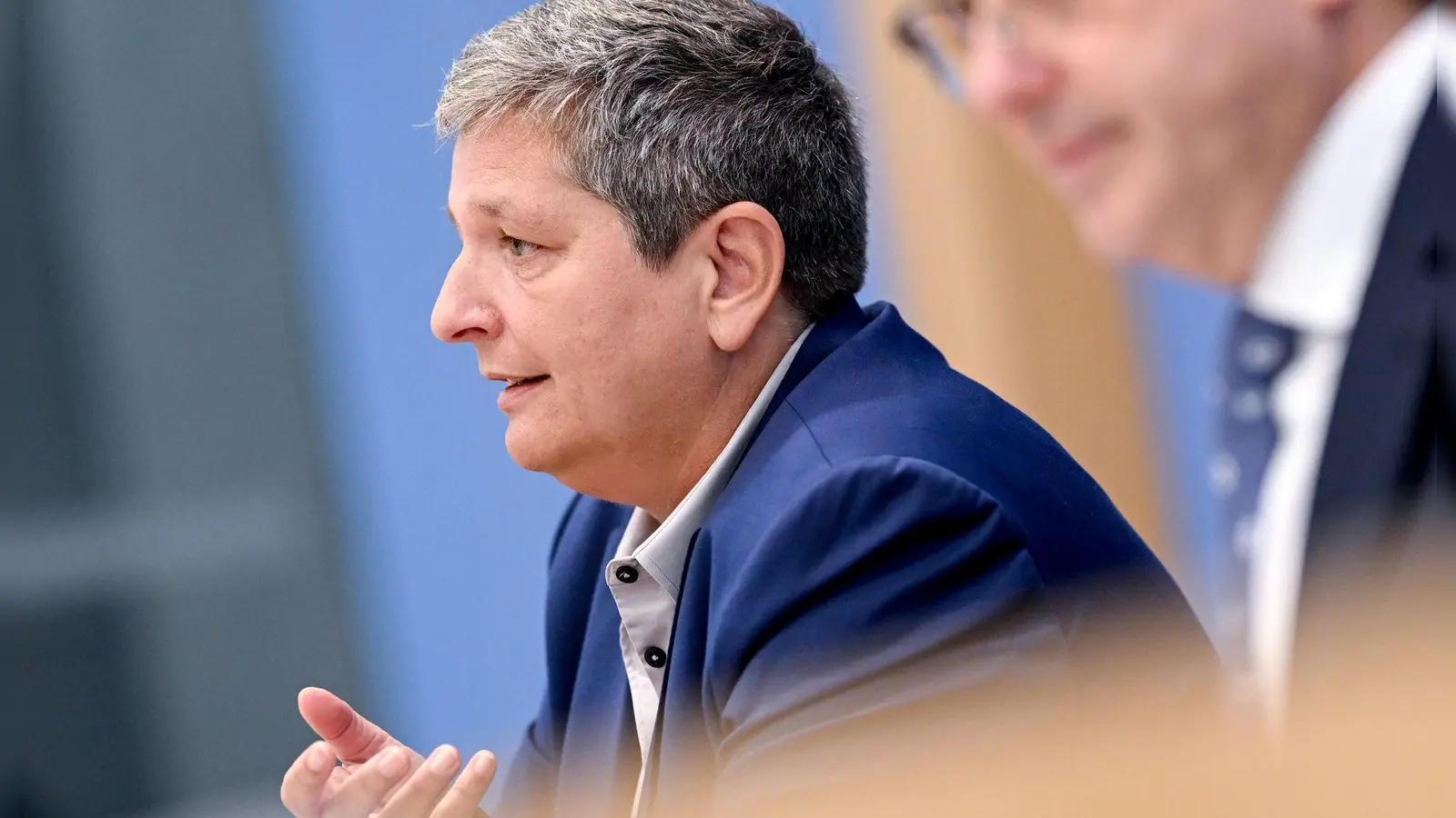 Claudia Plattner ist Präsidentin des Bundesamts für Sicherheit in der Informationstechnik (BSI). Für Cybersicherheit ist das Innenministerium zuständig, für die Digitalisierung der Verwaltung das neue Digitalministerium. (Archivbild)  (Foto: Britta Pedersen/dpa)