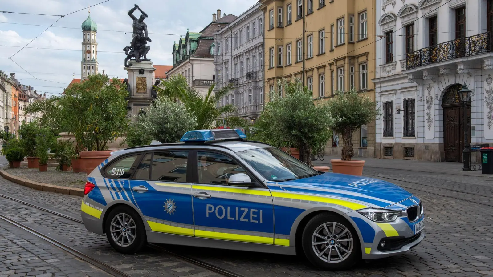 Auf Augsburgs bekanntester Partymeile, der Maximilianstraße, soll es zu einer homophoben Gewalttat gekommen sein. (Archivbild) (Foto: Stefan Puchner/dpa)