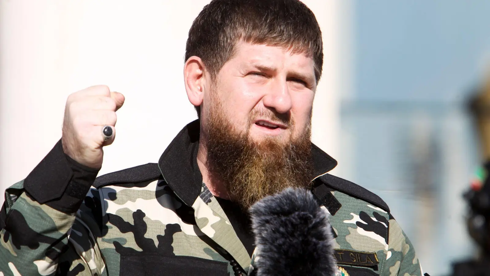 Der Sohn von Ramsan Kadyrow, Machthaber der russischen Provinz Tschetschenien, könnte Ärger am Hals haben. (Foto: -/AP/dpa)