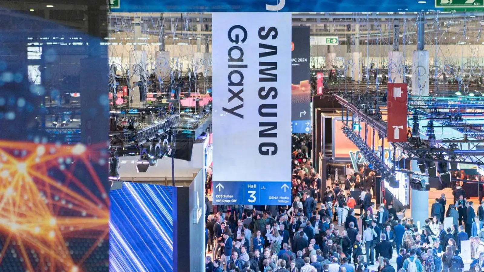 Samsung hat in den vergangenen Monaten im üblichen jährlichen Rhythmus sein neues Spitzenmodell Galaxy S24 auf den Markt gebracht. (Foto: Pau Venteo/AP/dpa)