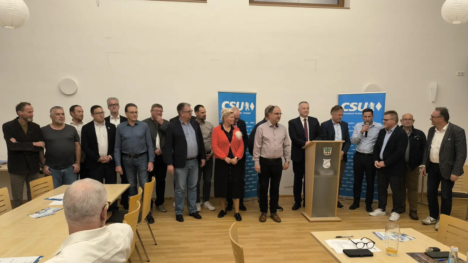 CSU-Mitglieder mit wichtigen kommunalpolitischen Funktionen stellten sich bei der Delegiertenversammlung der Partei in Erzberg vor.  (Foto: Thomas Schaller)