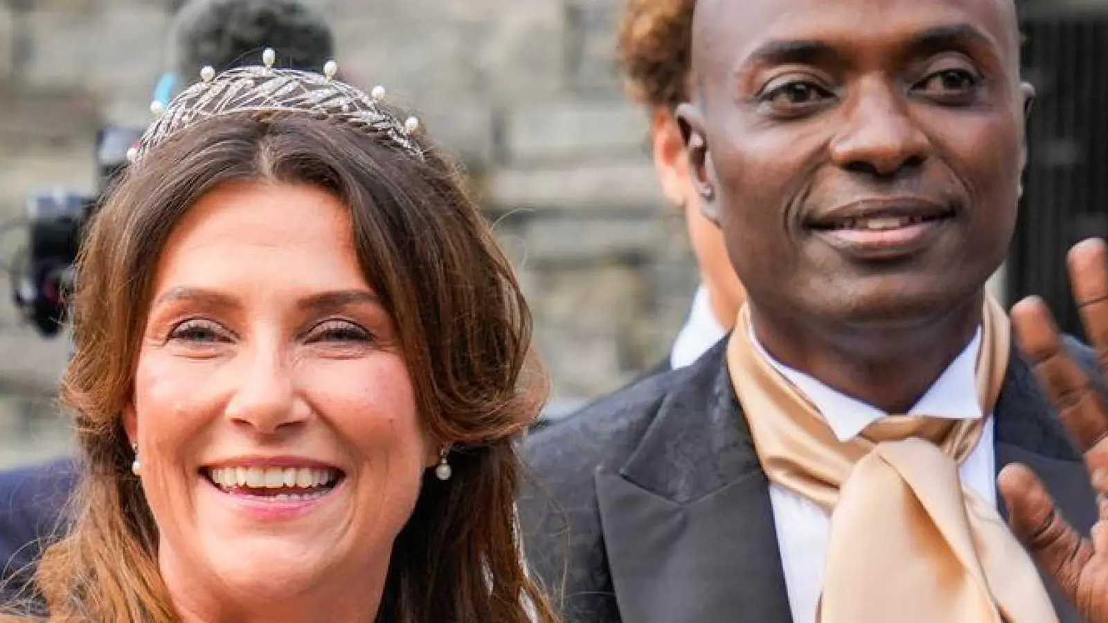 Die Hochzeit der Prinzessin und des Schamanen hatte weit über Norwegen hinaus für Schlagzeilen gesorgt. (Archivbild) (Foto: Heiko Junge/NTB/dpa)