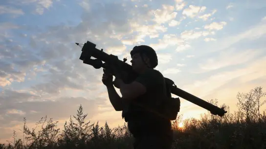 Ein Flugabwehrschütze der ukrainischen Nationalgarde. (Foto: -/Ukrinform/dpa)