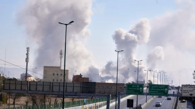 Die USA und Israel haben ihre Angriffe auf Teheran fortgesetzt. (Foto: Vahid Salemi/AP/dpa)