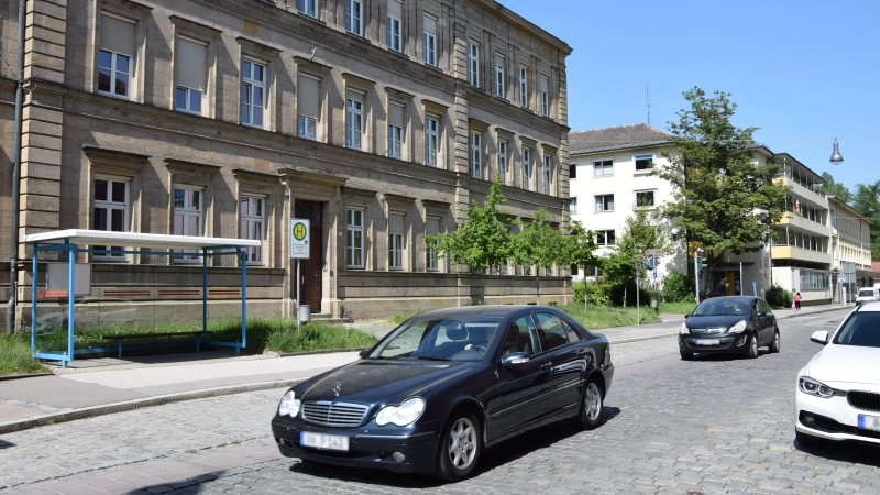 Kein Platz für die Mittagsbetreuung: Die Karolinenschule wird bei der Ganztagsbetreuung zum Problemfall. (Foto: Florian Schwab)