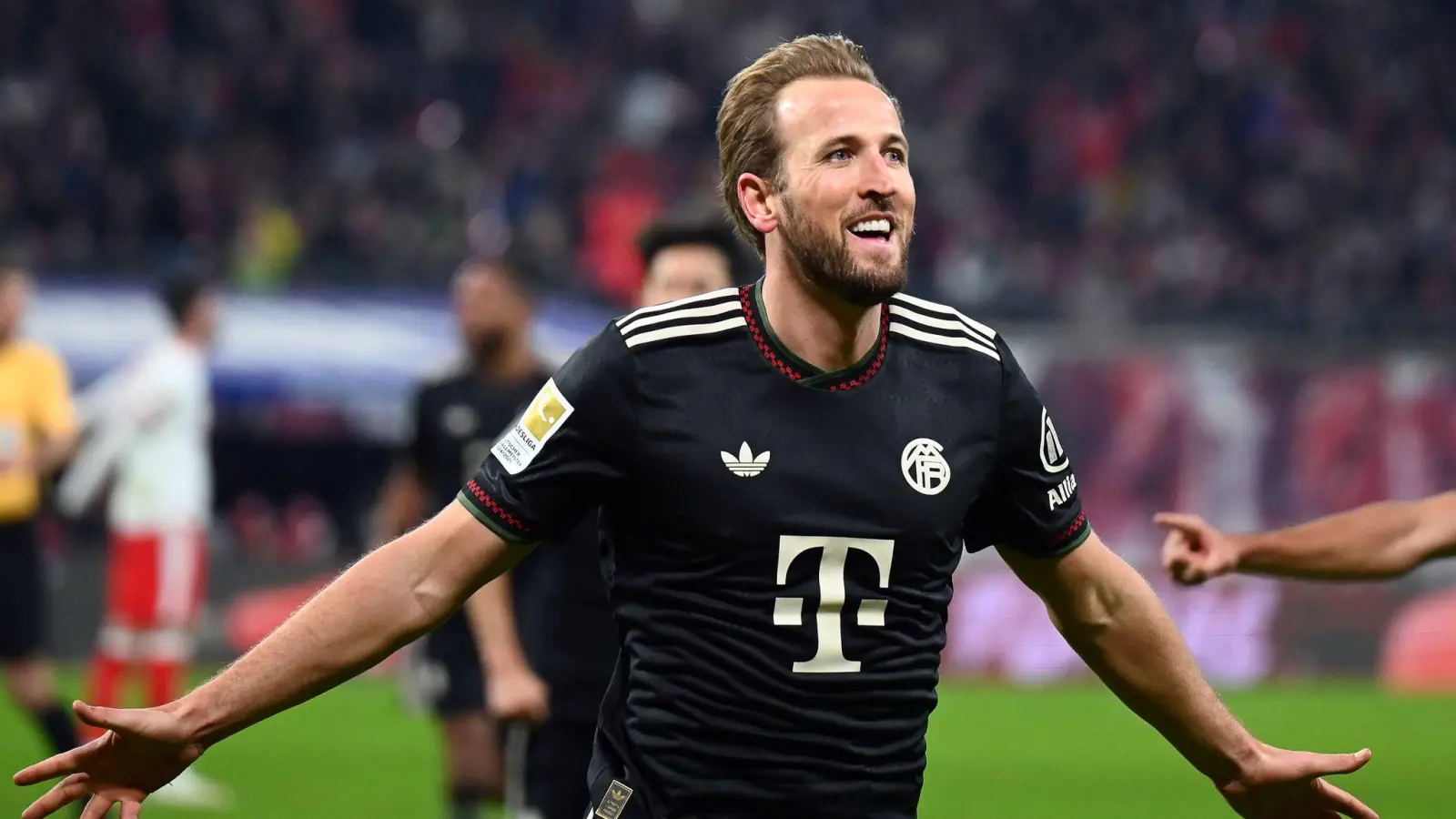 Wie stoppt man Bayerns Offensive um Harry Kane? Diese Analyse beschäftigte den Trainer von Union Saint-Gilloise zwei Tage lang. (Foto: David Hammersen/dpa)