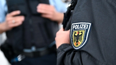 Der Beamte war privat unterwegs, als er auf den Zeugen stieß. (Symbolbild) (Foto: Sven Hoppe/dpa)