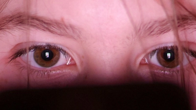 Über die Auswirkungen von Social Media auf Kinder und Jugendliche wird in der EU seit Monaten viel diskutiert. (Symbolbild) (Foto: Jan Woitas/dpa)