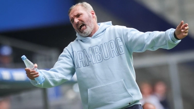Hamburgs Trainer Tim Walter wurde vom DFB zu einem Innenraumverbot auf Bewährung verurteilt. (Foto: Christian Charisius/dpa)
