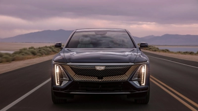Imposantes Design, moderne Technik und leistungsfähiger E-Antrieb: Der Cadillac Lyriq könnte der traditionsreichen US-Marke in Europa wieder mehr Gewicht verleihen. (Foto: Cadillac/General Motors/dpa-mag)