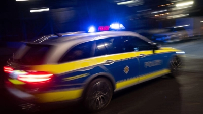 Die Polizei verfolgte den Motorradfahrer durch ein Industriegebiet. (Symbolbild) (Foto: Marijan Murat/dpa)