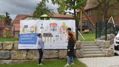 Mit Aktionstagen für den Innenort (das Foto zeigt mit dem Dorfgemeinschaftshaus in Herrnberchtheim ein weiteres Beispiel für eine gemeindliche Initiative zur Behebung eines innerörtlichen Leerstands) oder Impulsberatungen versucht die öffentliche Hand, das Bauen im Kernort attraktiv zu machen. Die Bauschuttpreise dagegen bremsen die Motivation. (Archivbild: Gerhard Krämer)