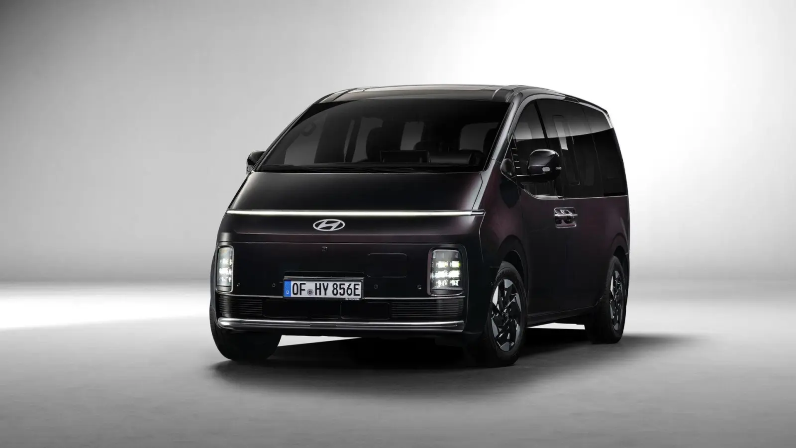 Hyundai erweitert sein Angebot um einen vollelektrischen Van: Der Staria feiert Weltpremiere in Brüssel. (Foto: Alex Tapley/Hyundai/dpa-tmn)