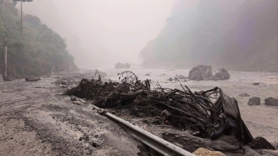 Die Zahl der Vermissten steigt weiter.  (Foto: Anonymous/Xinhua/AP/dpa)
